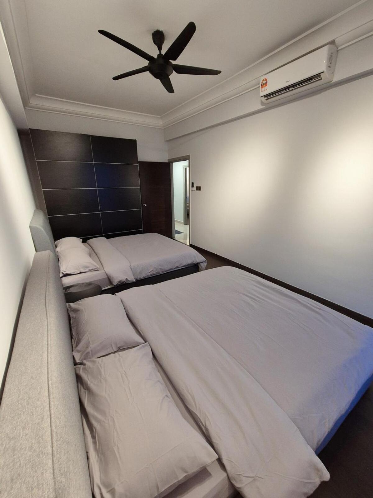 Short Walk To Custom & Sqaure 3 Brs 8 Pax Johor Bahru