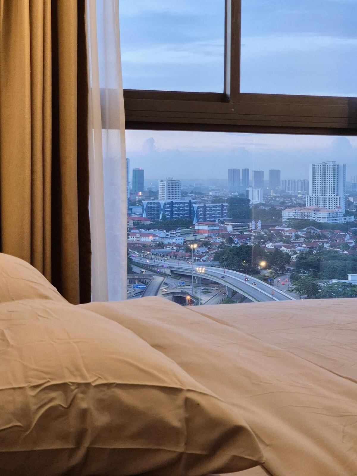 Pangsapuri Short Walk To Custom & Sqaure 3 Brs 8 Pax Johor Bahru