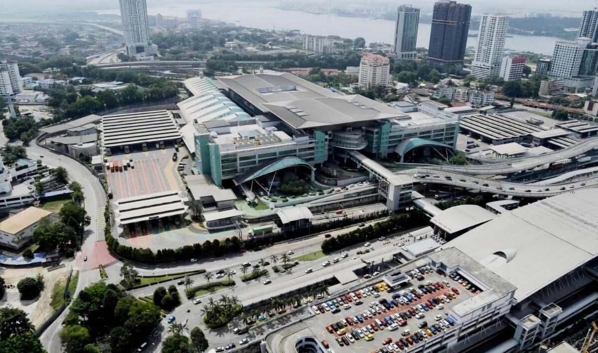 Short Walk To Custom & Sqaure 3 Brs 8 Pax * Johor Bahru